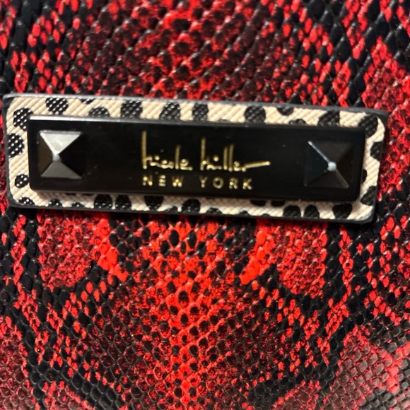 Nicole Miller Red Snake Pattern Cosmetic Bag - Picture 2 of 11